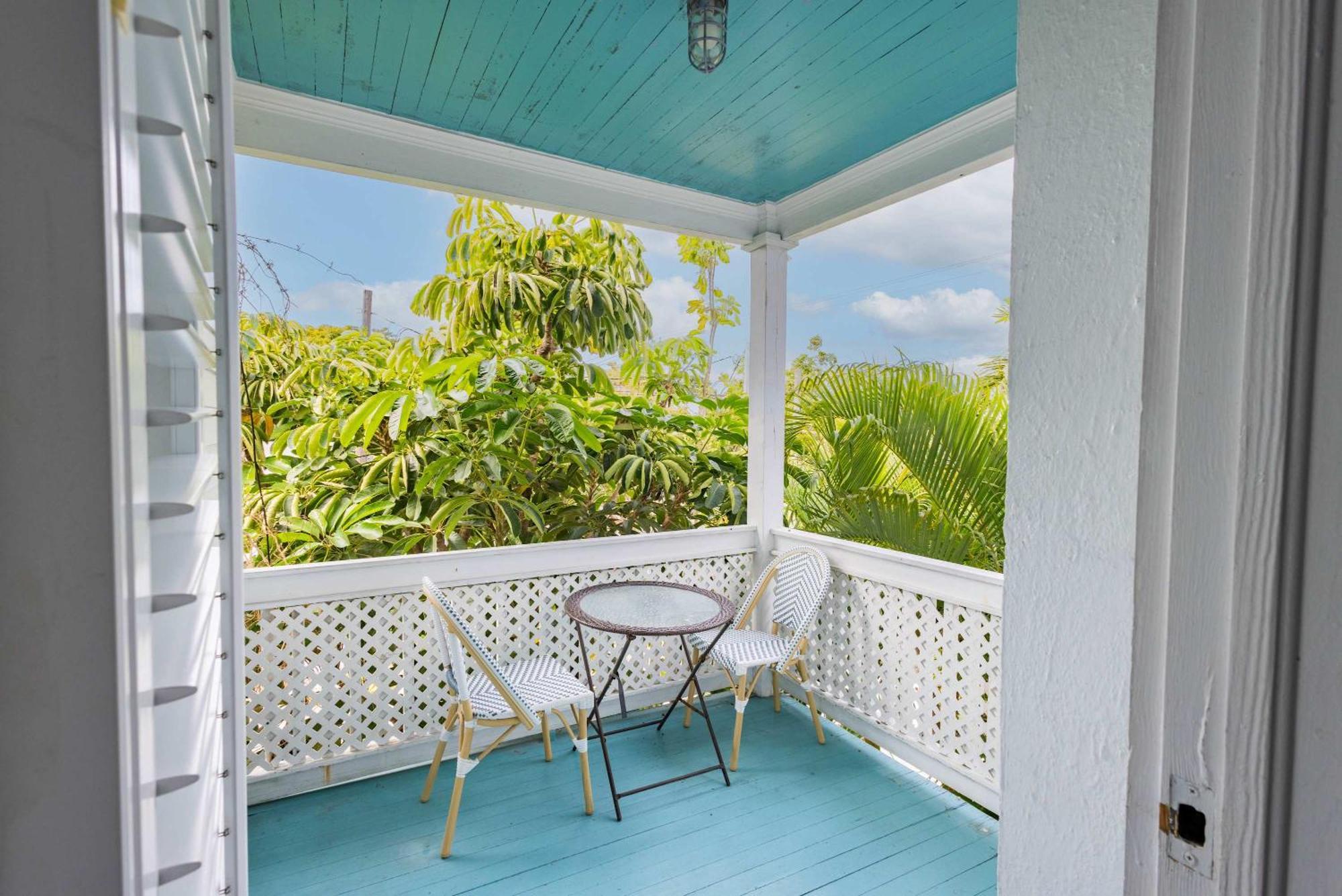 King Suite Balcony - At James House キーウェスト エクステリア 写真